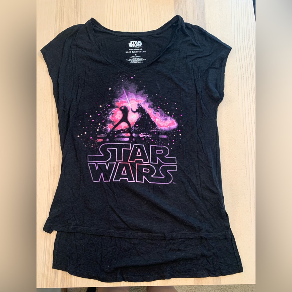 Women's Rock & Republic Star Wars Lightsaber Battle Shirt (Medium)